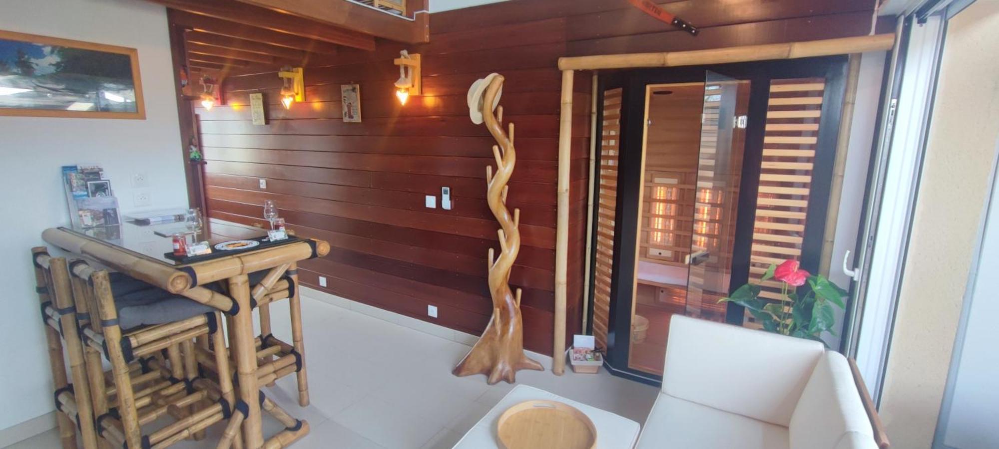 La Kaz Rhumantique Sauna And Spa Privatif Ла-Ривьер-Сен-Совёр Экстерьер фото