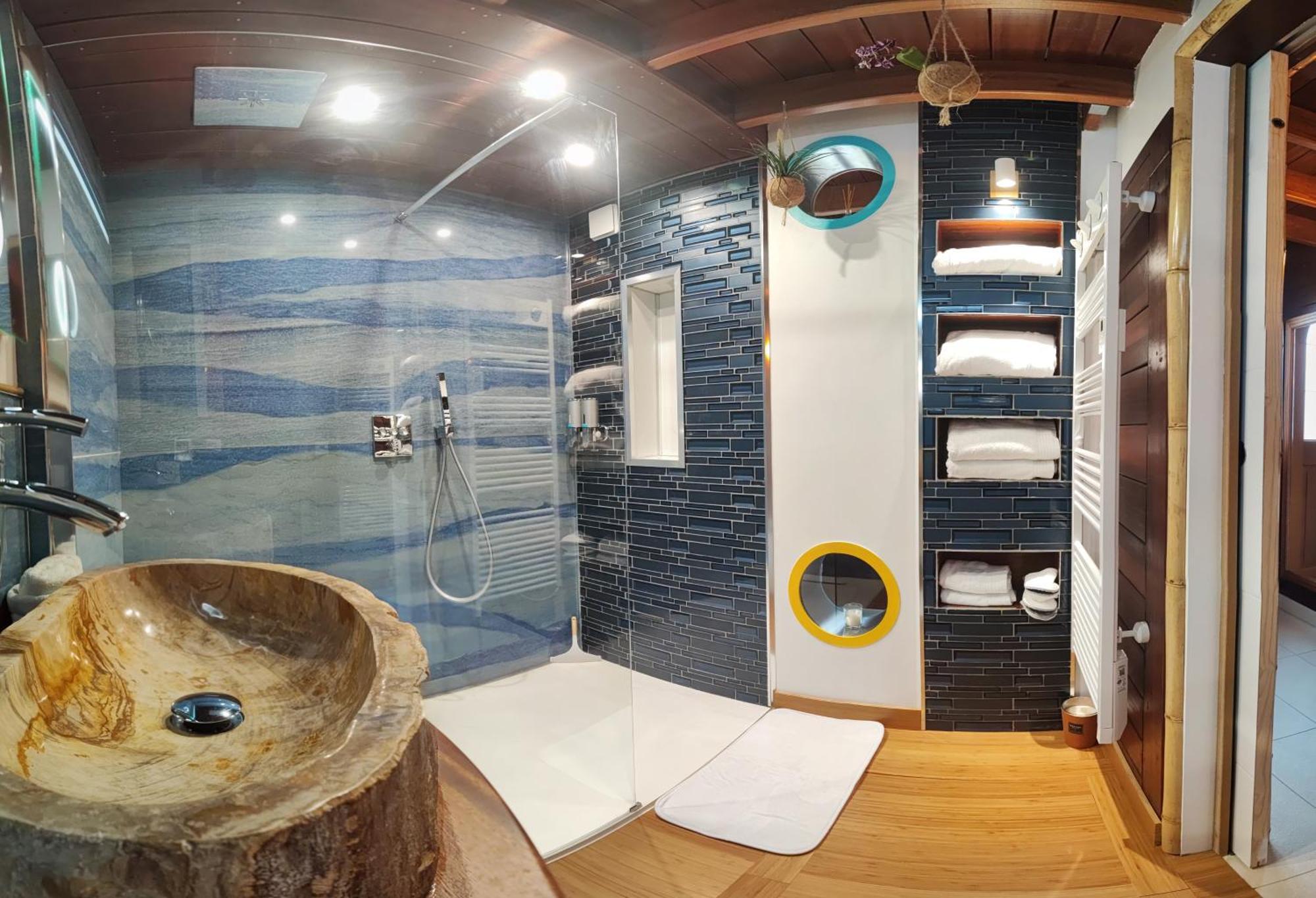 La Kaz Rhumantique Sauna And Spa Privatif Ла-Ривьер-Сен-Совёр Экстерьер фото